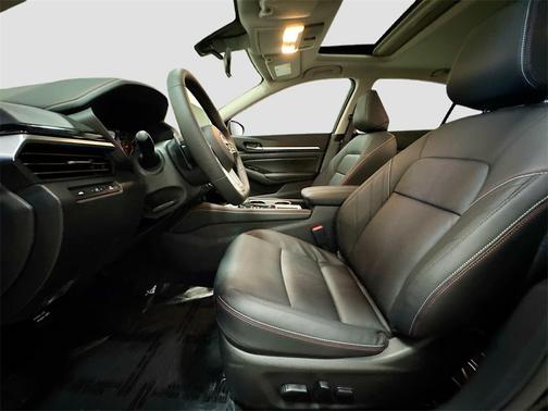 2025 Nissan Altima SR FWD