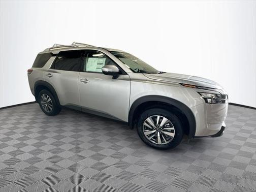2025 Nissan Pathfinder SL 4WD