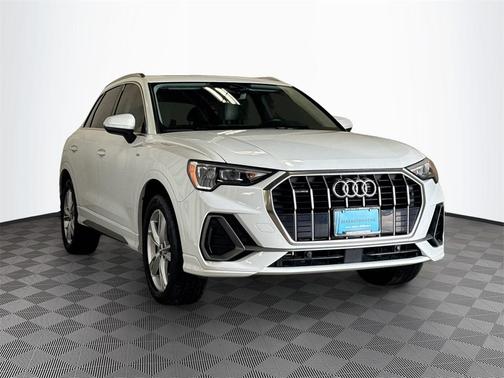 2021 Audi Q3 45 S line Premium