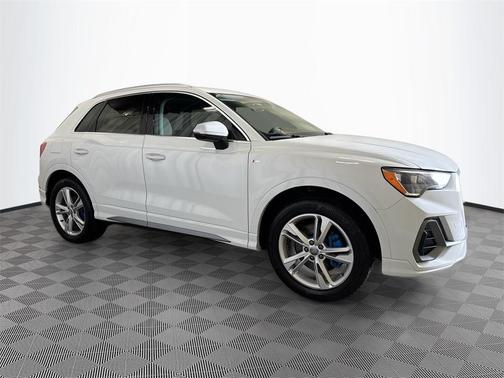 2021 Audi Q3 45 S line Premium