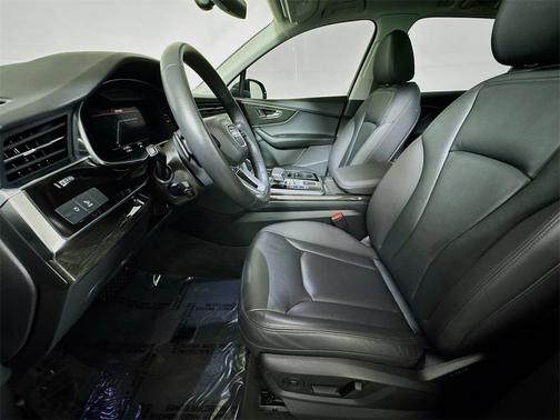 2022 Audi Q7 45 Premium