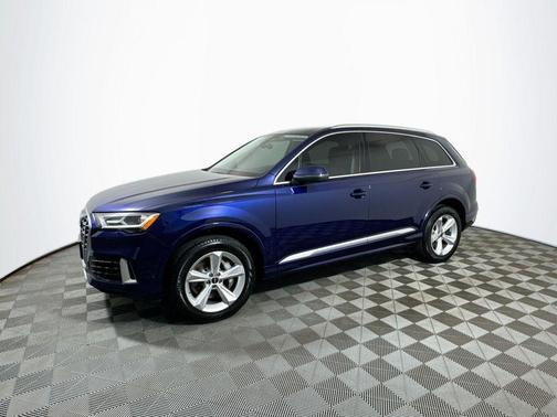 Navarra Blue Metallic 2022 Audi Q7 45 Premium