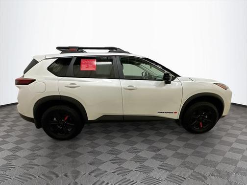2025 Nissan Rogue Rock Creek