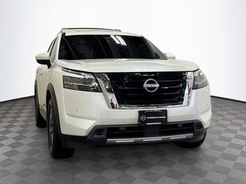 2024 Nissan Pathfinder SL 4WD