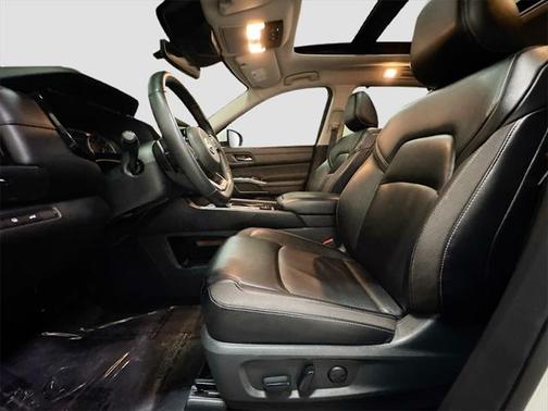 2024 Nissan Pathfinder SL 4WD