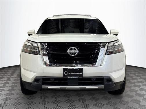 2024 Nissan Pathfinder SL 4WD