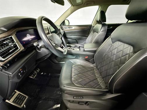 2024 Volkswagen Atlas 2.0T SEL Premium R-Line 4MOTION
