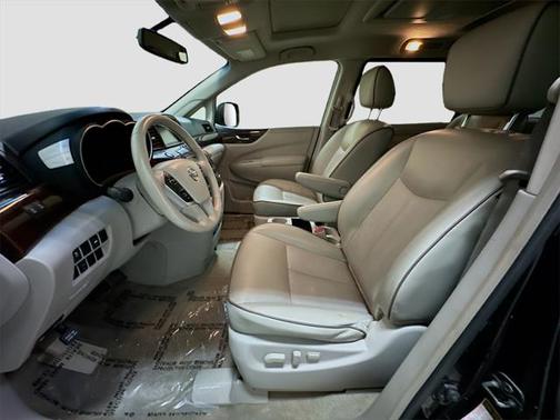 2015 Nissan Quest Platinum