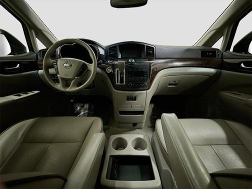 2015 Nissan Quest Platinum