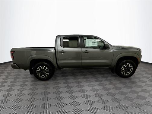 2025 Nissan Frontier SL