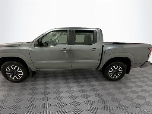 2025 Nissan Frontier SL