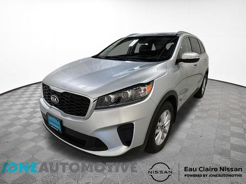 Sparkling Silver 2019 Kia Sorento LX
