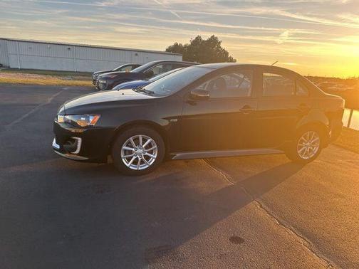 2016 Mitsubishi Lancer ES