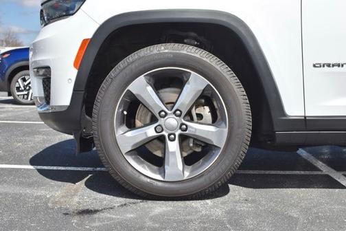 Bright White Clearcoat 2021 Jeep Grand Cherokee LIMITED