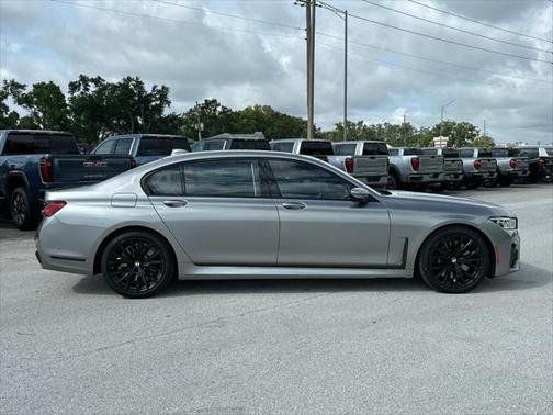 2022 BMW 740 i xDrive