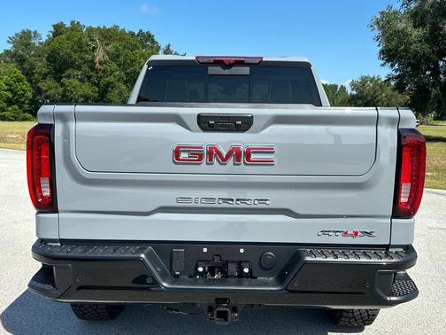 2025 GMC Sierra 1500 AT4X