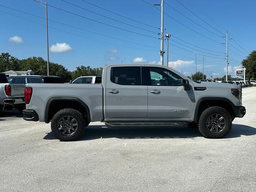 2025 GMC Sierra 1500 AT4X