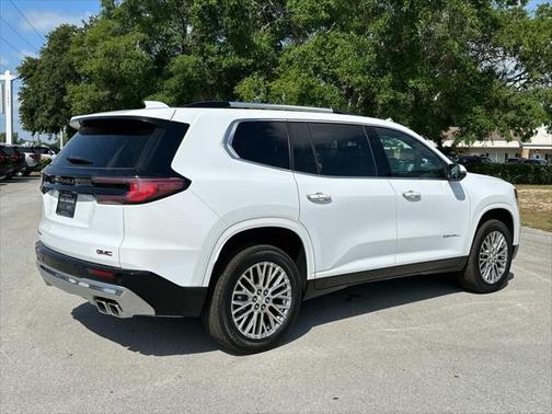 2025 GMC Acadia Denali