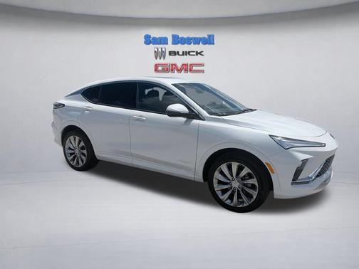 White Frost Tricoat 2026 Buick Envista Avenir FWD