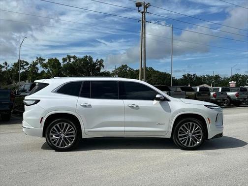 2025 Buick Enclave Avenir FWD