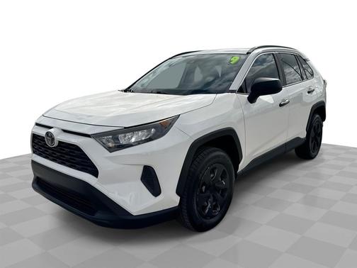 2019 Toyota RAV4 LE