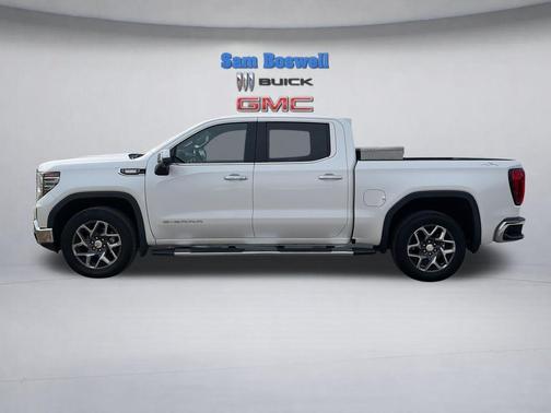 White Frost Tricoat 2023 GMC Sierra 1500 SLT
