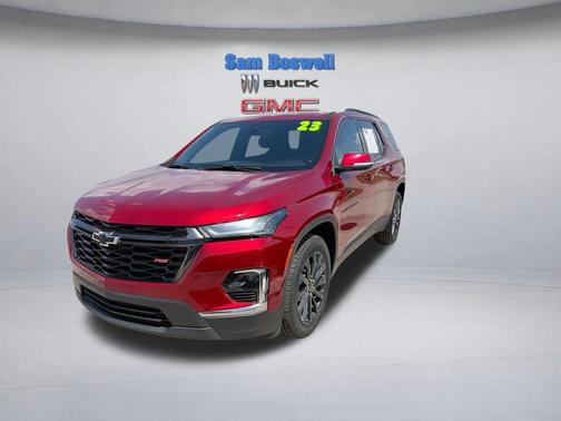 Radiant Red Tintcoat 2023 Chevrolet Traverse RS