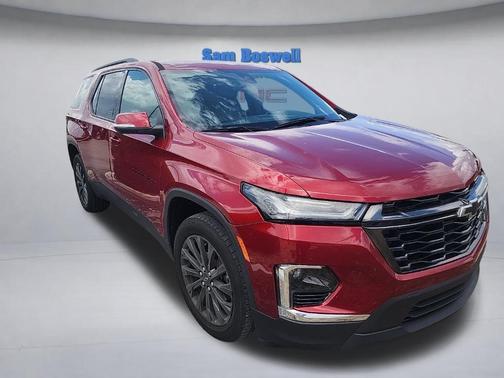 Radiant Red Tintcoat 2023 Chevrolet Traverse RS