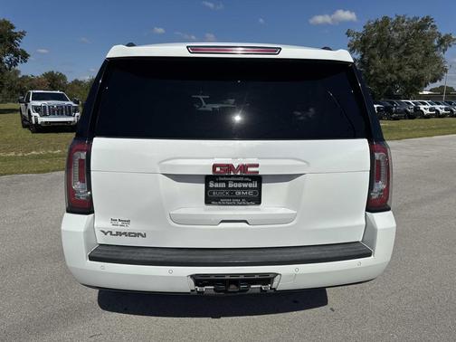 2017 GMC Yukon SLT