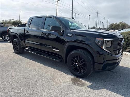 2025 GMC Sierra 1500 Elevation