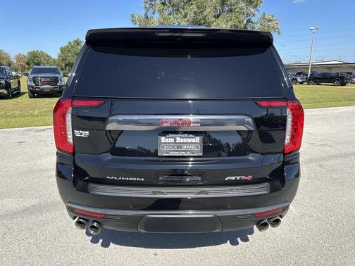 2024 GMC Yukon XL 4WD AT4
