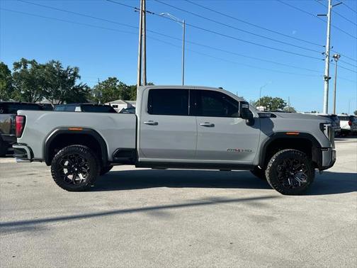 2025 GMC Sierra 2500 AT4