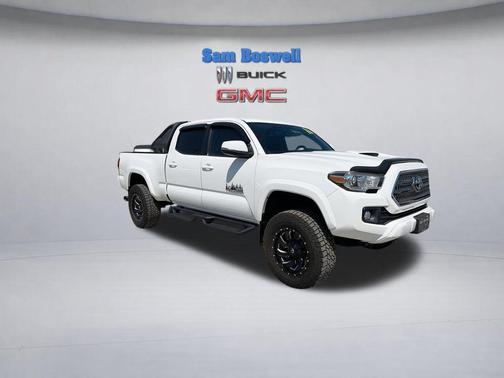 Super White 2016 Toyota Tacoma TRD Sport