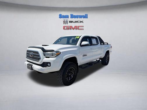 Super White 2016 Toyota Tacoma TRD Sport