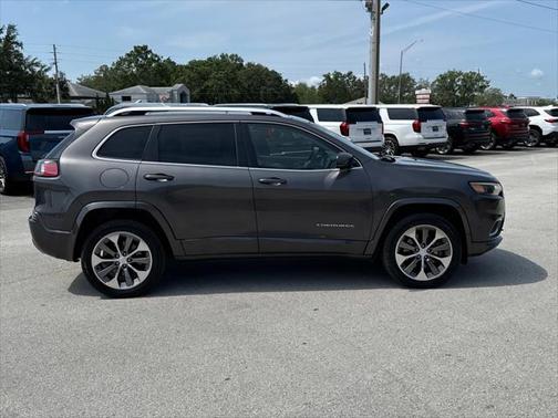2019 Jeep Cherokee Overland