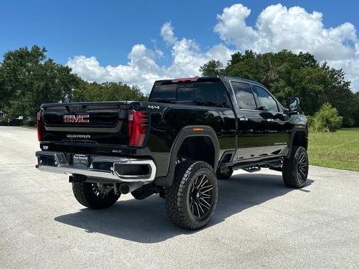 2025 GMC Sierra 2500 SLT