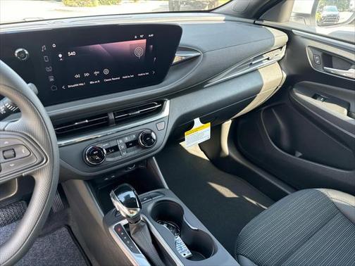 2025 Buick Envista Preferred FWD