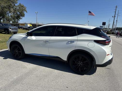 2023 Nissan Murano SL FWD