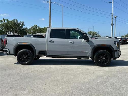 2025 GMC Sierra 2500 AT4