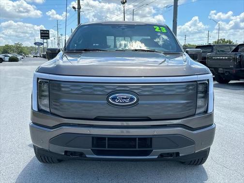 2023 Ford F-150 Lightning LARIAT