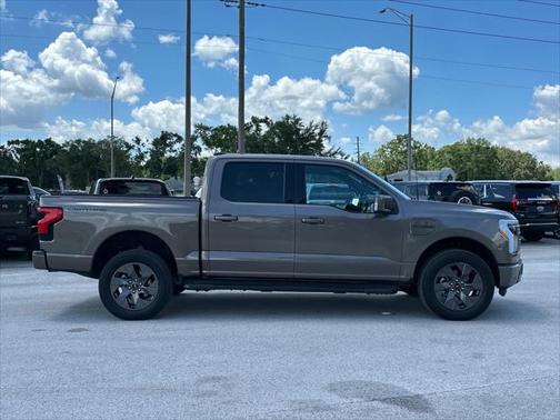 2023 Ford F-150 Lightning LARIAT