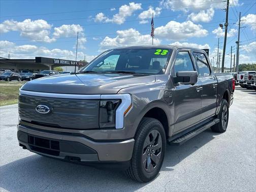 2023 Ford F-150 Lightning LARIAT