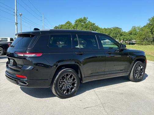 2023 Jeep Grand Cherokee L Summit