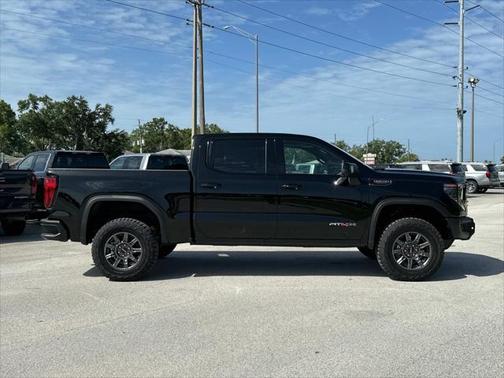 2025 GMC Sierra 1500 AT4X
