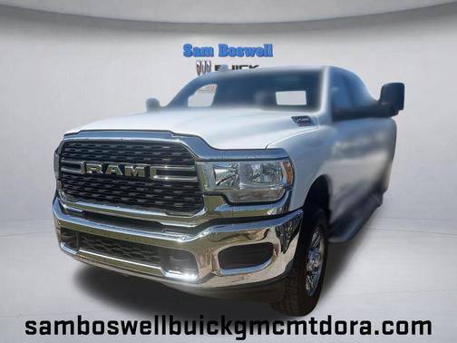 Bright White Clearcoat 2022 RAM 2500 Big Horn Crew Cab 4x4 8' Box