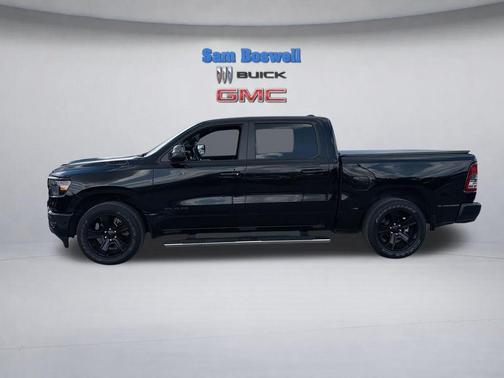Diamond Black Crystal Pearlcoat 2024 RAM 1500 Big Horn/Lone Star