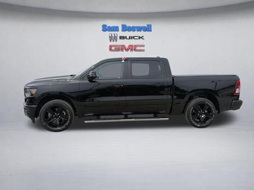 Diamond Black Crystal Pearlcoat 2024 RAM 1500 Big Horn/Lone Star