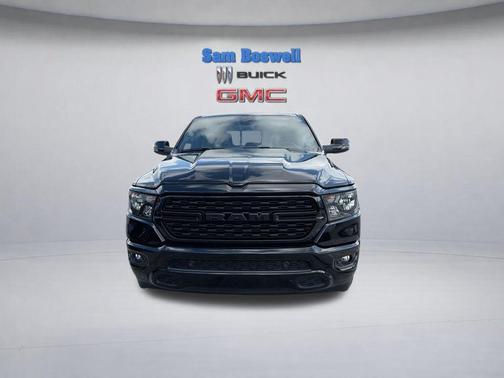 Diamond Black Crystal Pearlcoat 2024 RAM 1500 Big Horn/Lone Star