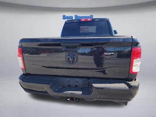 2020 RAM 2500 Tradesman Crew Cab 4x4 6'4' Box