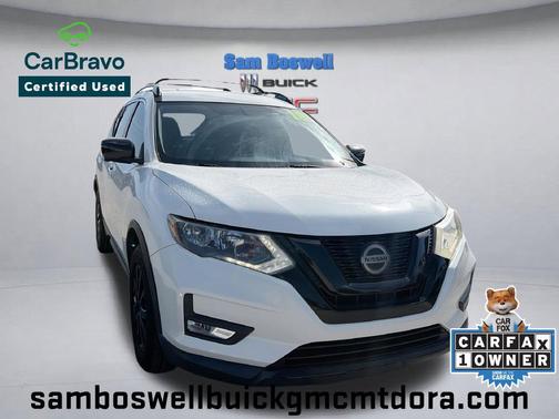 Pearl White 2018 Nissan Rogue SV